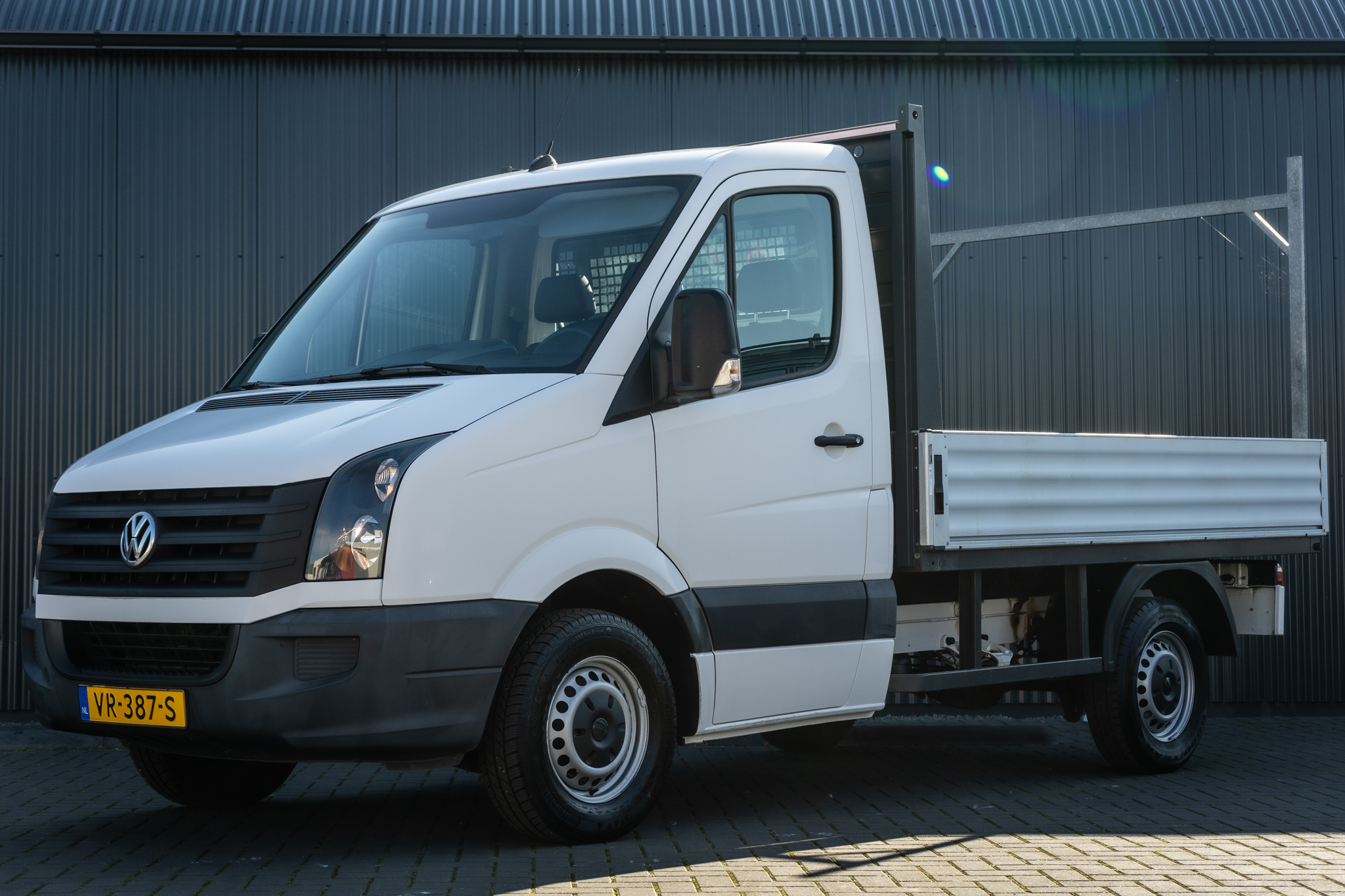 Volkswagen Crafter met een open laadbak